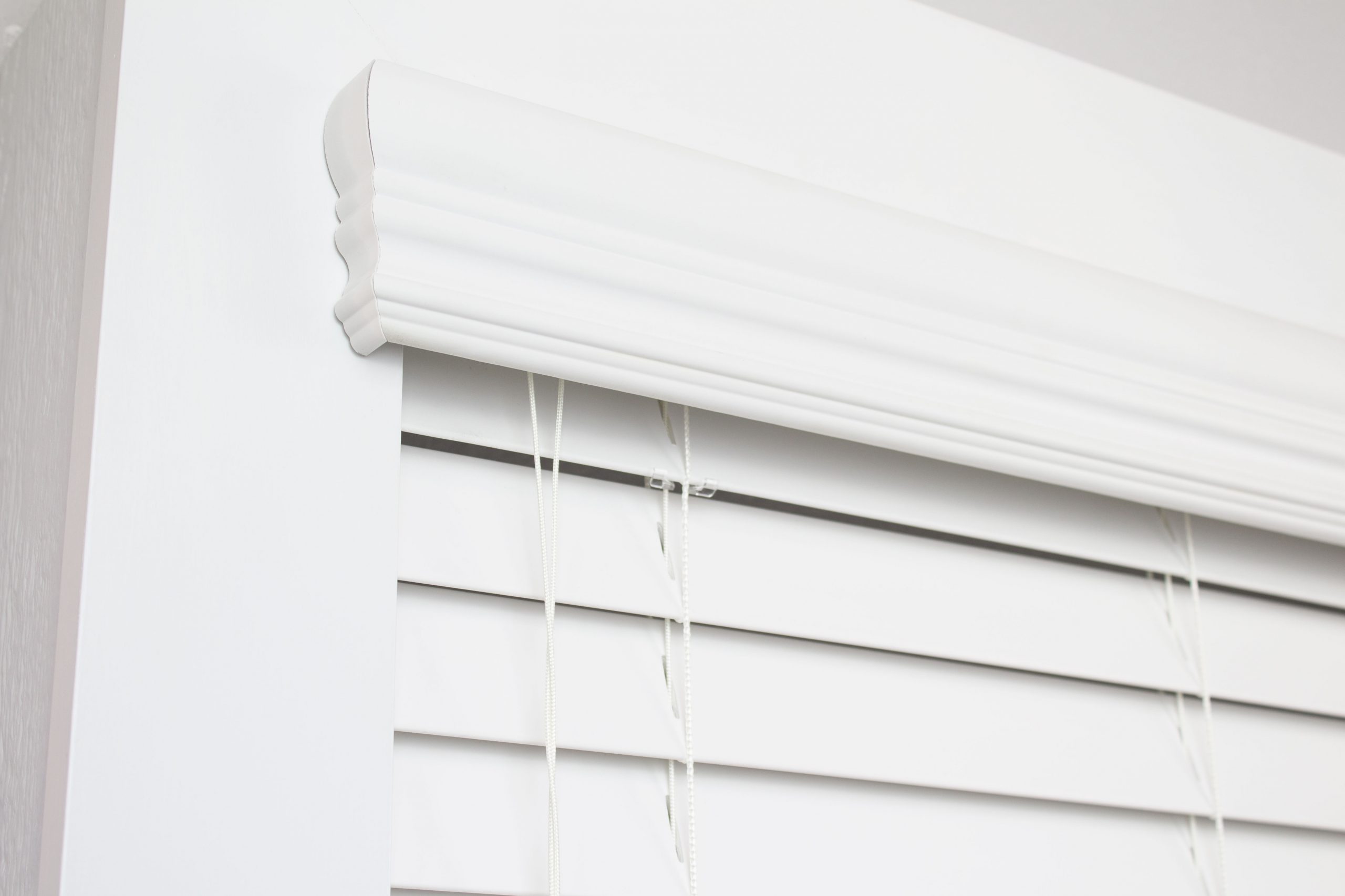 Mounted with ½” Side Return